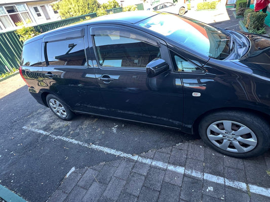 TOYOTA WISH (DXQ) BEI