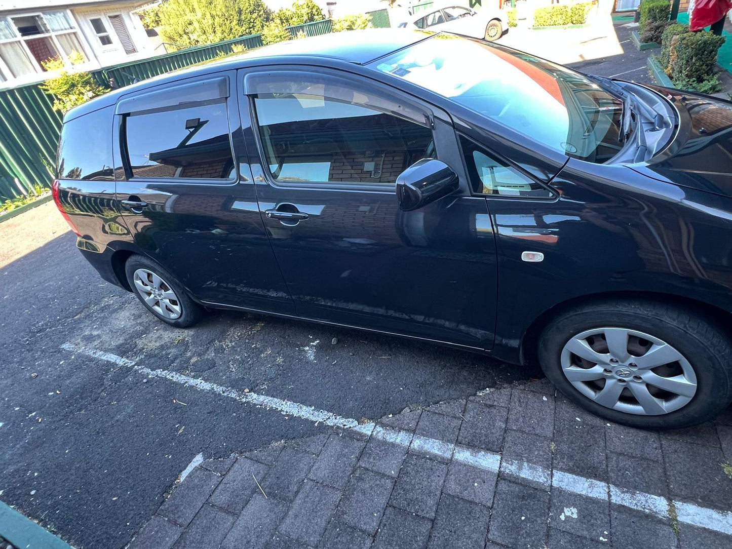 TOYOTA WISH (DXQ) BEI